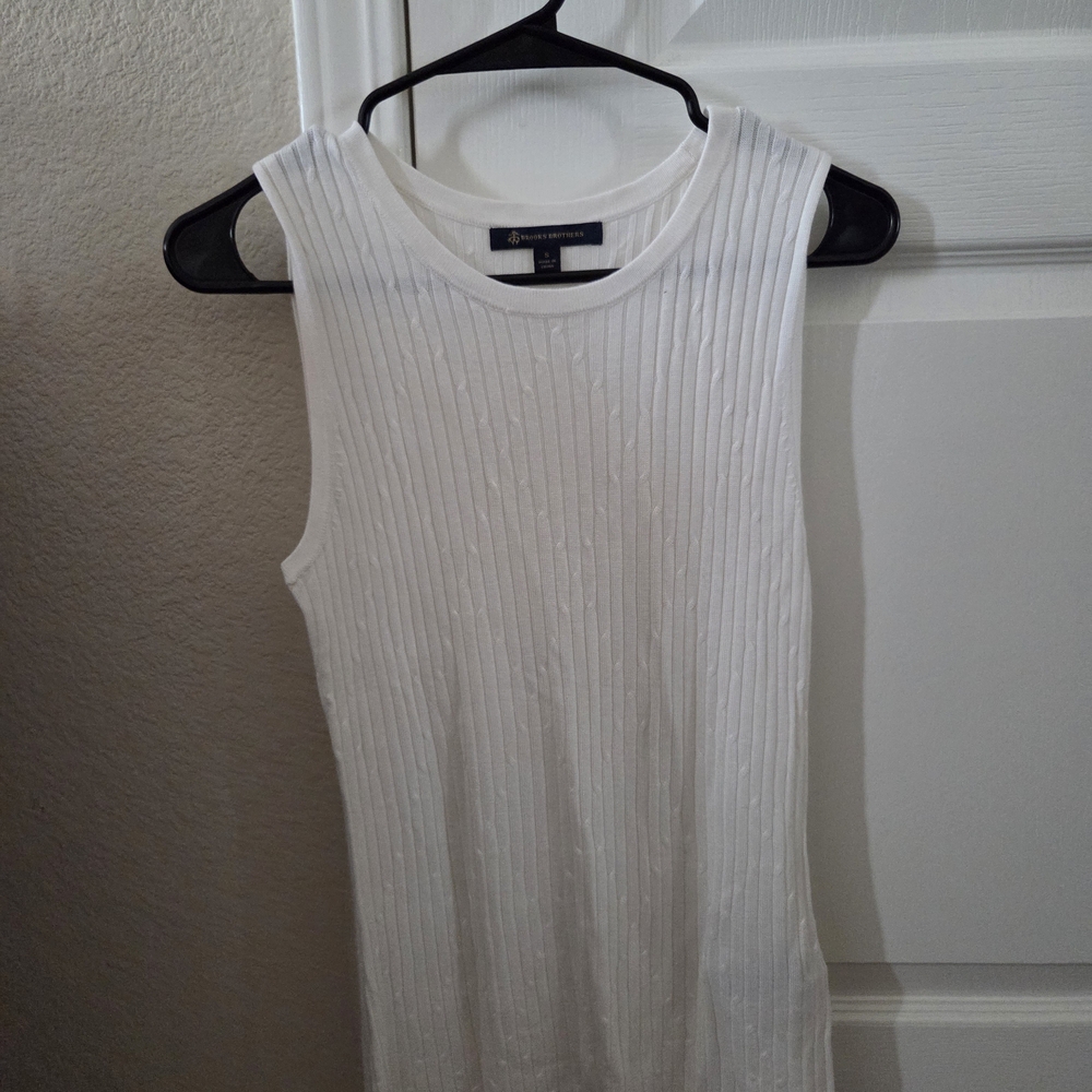 Brooks Brothers White Sleeveless Ribbed Top